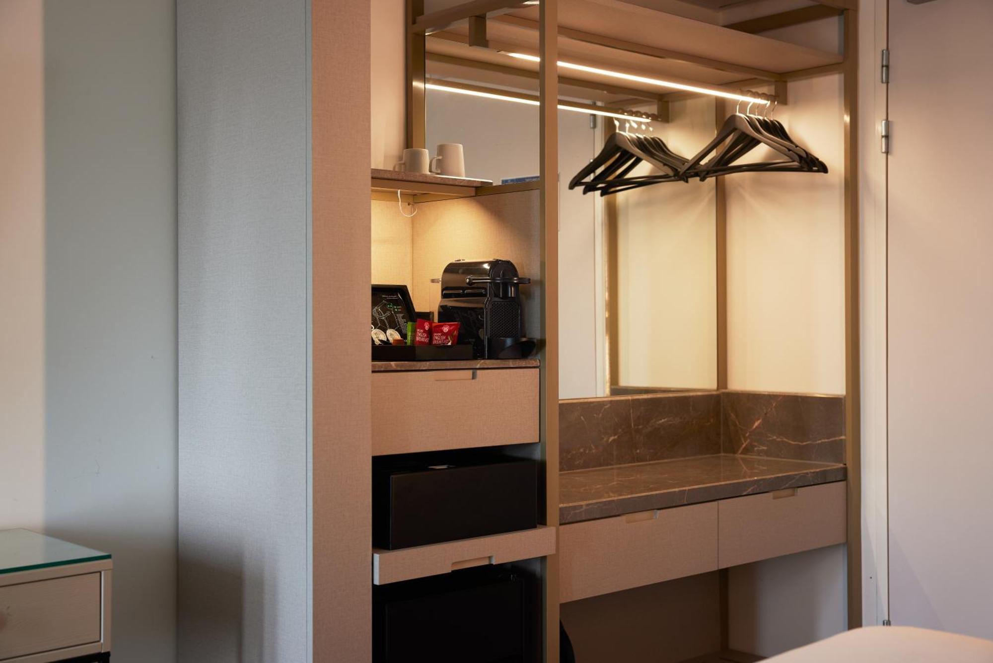 Westcord Art Hotel Amsterdam 4 Stars Экстерьер фото
