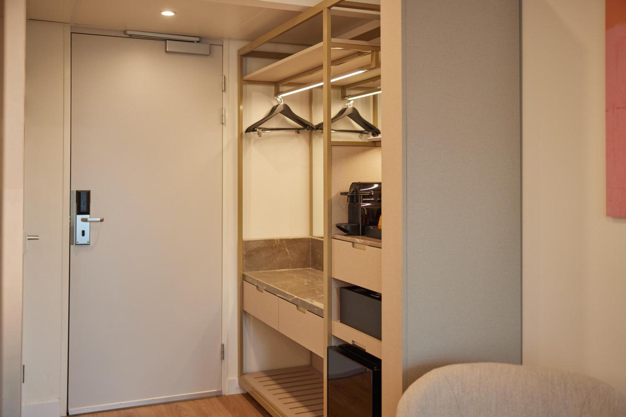 Westcord Art Hotel Amsterdam 4 Stars Экстерьер фото